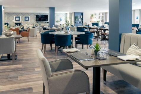 Bistro serving freshly prepared meals